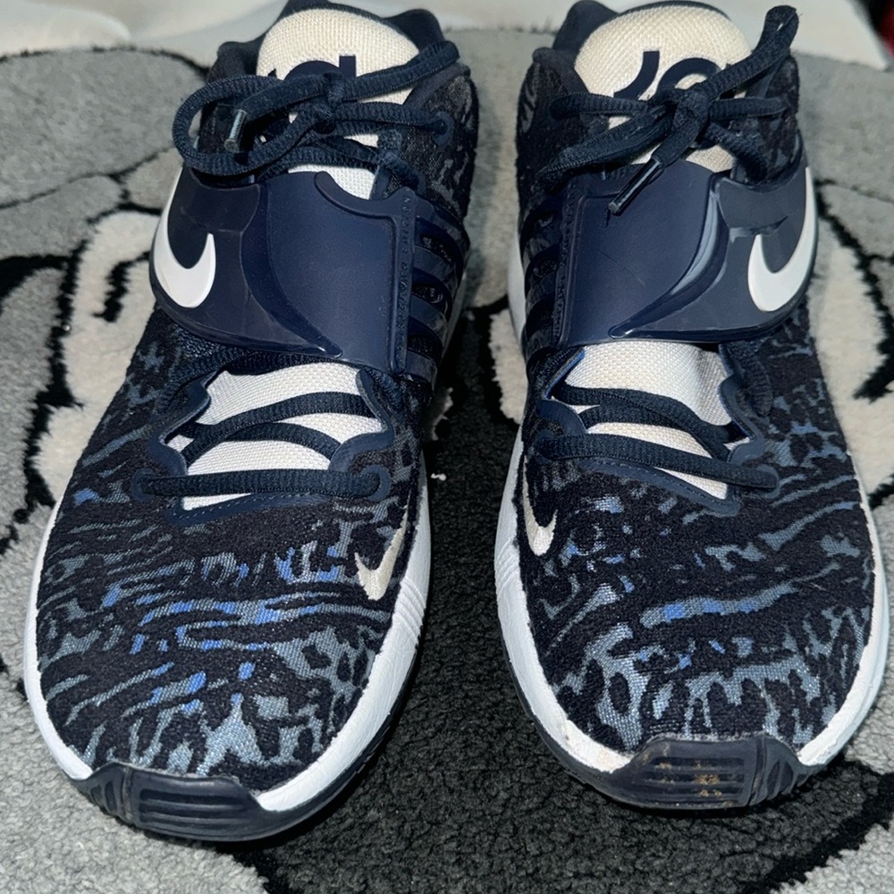 Nike, KD 14 college navy size 9 basketball shoe gently worn.